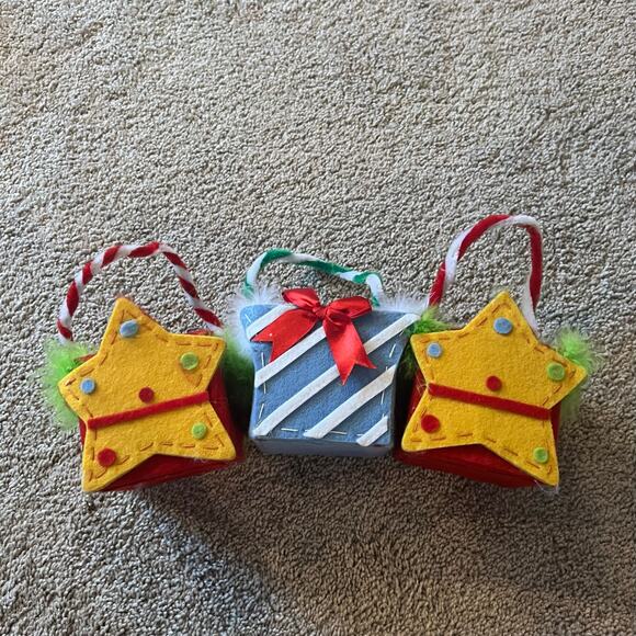 Unknown Other - LOT of 3 Small Christmas Boxes w/ Handles Stars & Bows